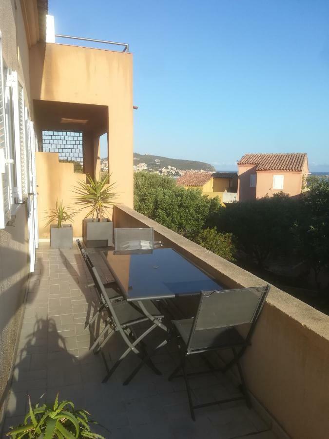 Residence Mare Turchinu Монтичело Екстериор снимка