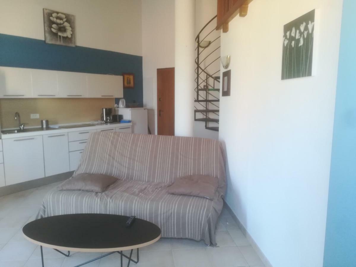 Residence Mare Turchinu Монтичело Екстериор снимка